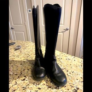 UGG Seldon Black Boots